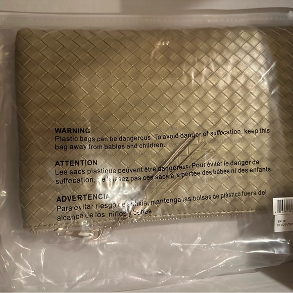 Virginia Wolf Mimi Woven Pouch, New In Packaging. Retails for $88,Quick Shipper! - Picture 8 of 8